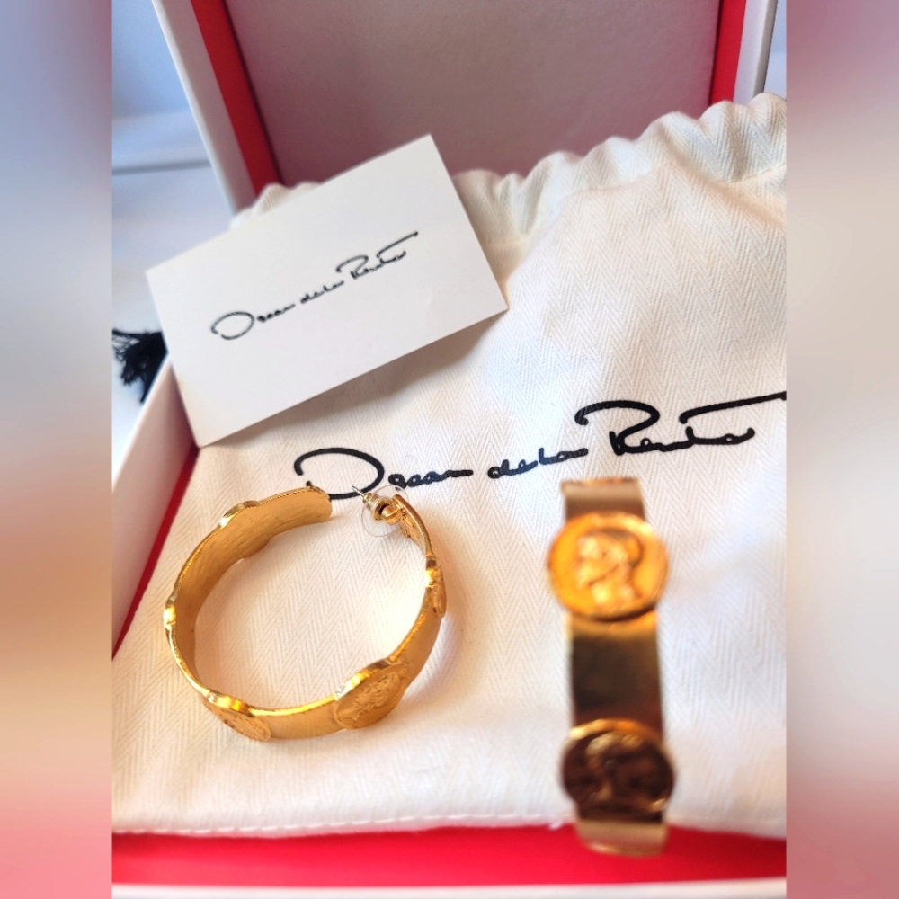 NWT Oscar De La Renta Rare Gold Plated Hoop Roman Coin Earrings